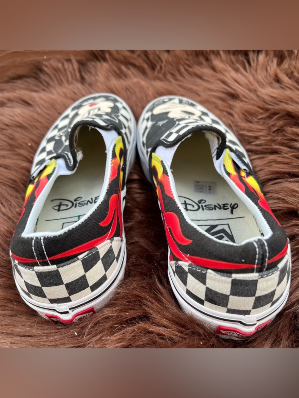 Disney x Vans Mickey and Minnie Canvas Sneakers - Picture 12 of 14